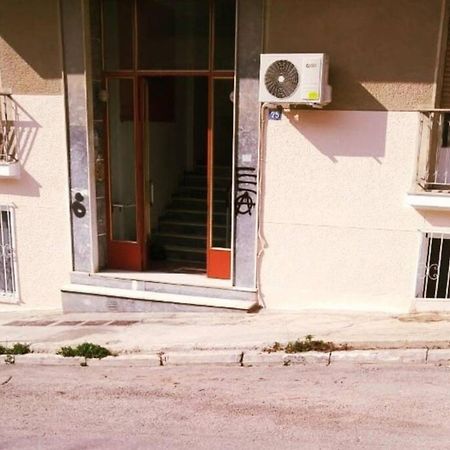 Purple- Lux Studio 2' From Metro Petralona Αθήνα Εξωτερικό φωτογραφία